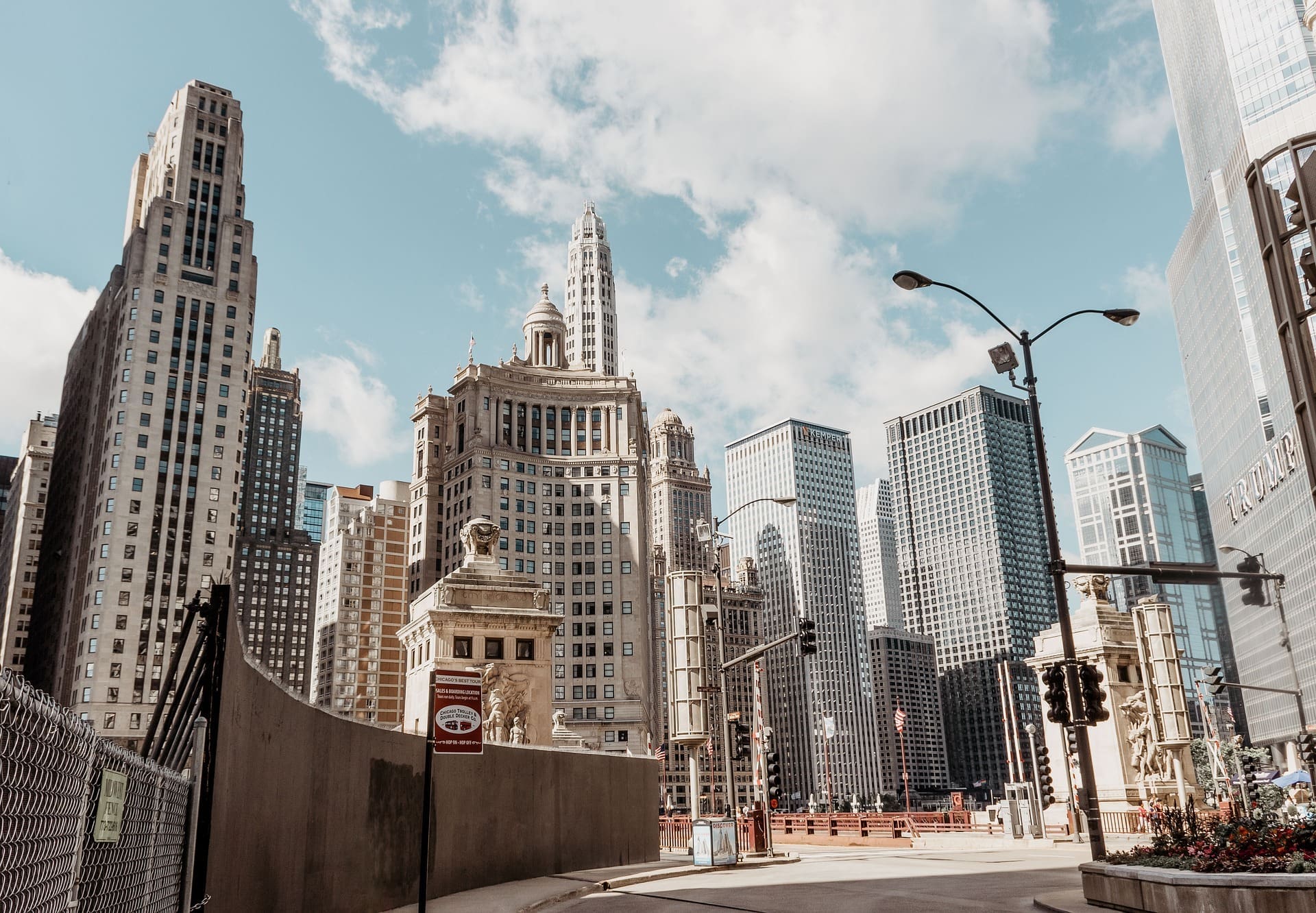 An image of buildings along the Chicago River.